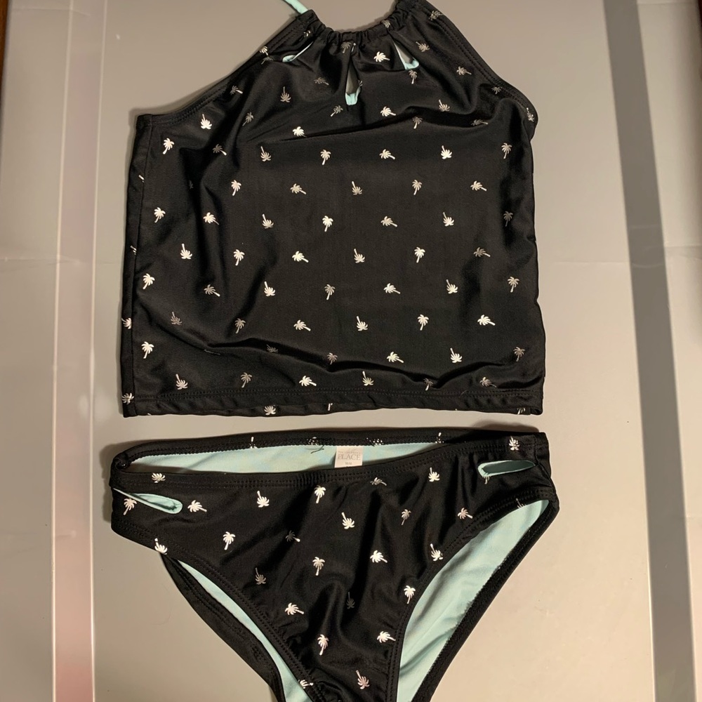 The children’s Place 2 piece swim suit size 7/8
